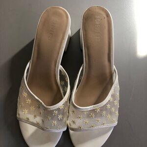 Forever 21 Floral Embroidered White and yellow flowers Mules
